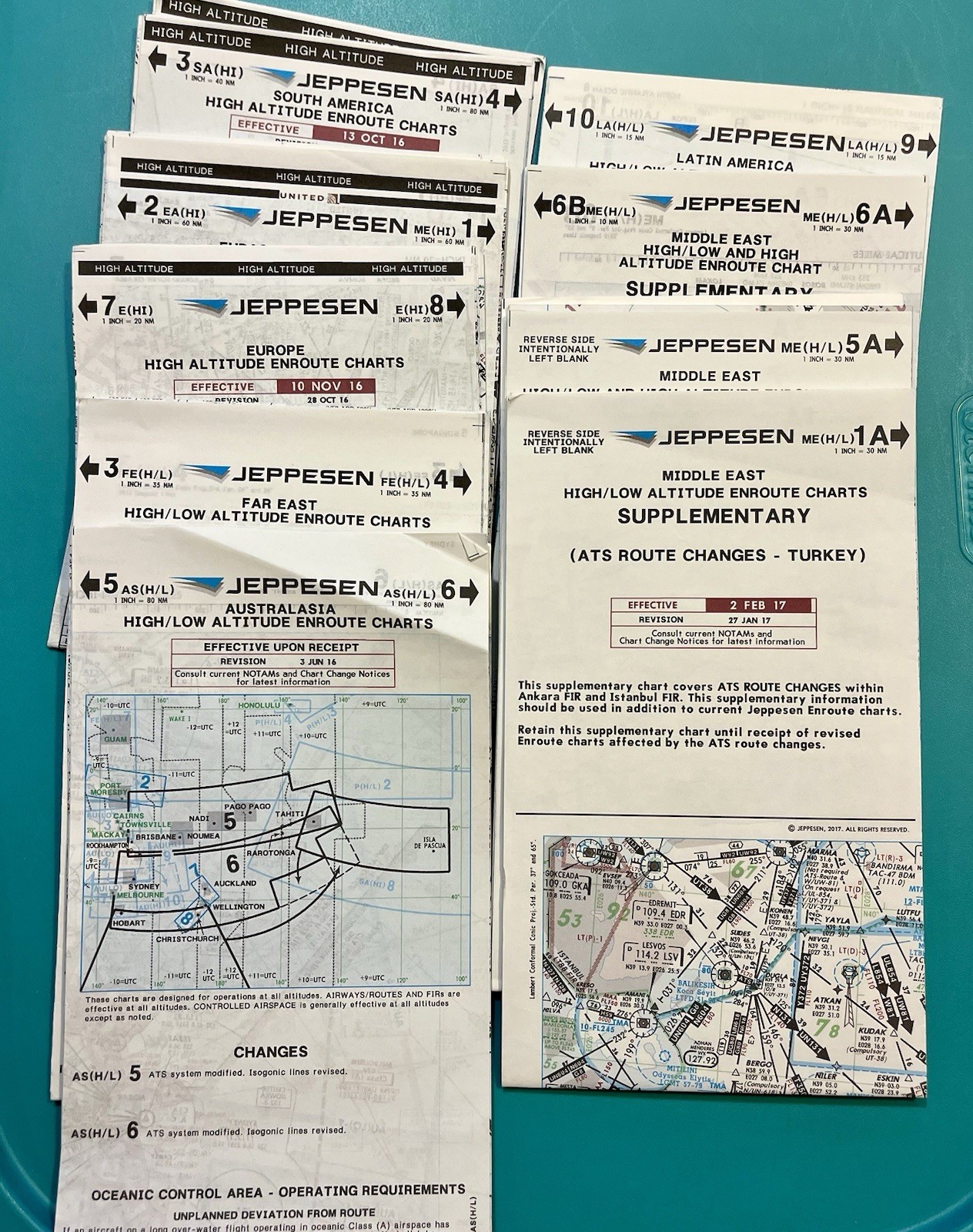 11 JEPPESEN PILOT CHARTS SET— ALL DIFFERENT 11 JEPPESEN PILOT CHARTS SET— ALL DIFFERENT