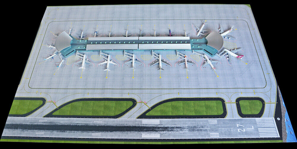 Gemini Jets GJAPS008 Airport Runway Diorama Mat Set For GJARPTC 1/400 Diecast