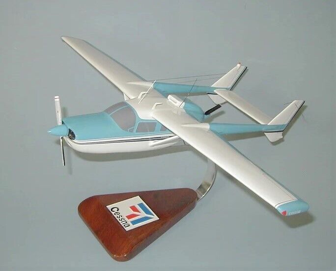 Cessna 337 Skymaster Twin Engine Desk Top Display Private Model 1/32 SC Airplane