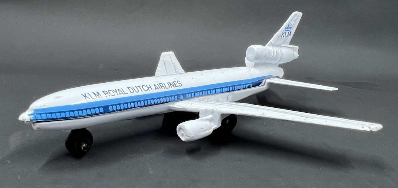 Vintage KLM Royal Dutch Airlines Douglas DC-10 die-cast Toy airplane 4” Vintage KLM Royal Dutch Airlines Douglas DC-10 die-cast Toy airplane 4”