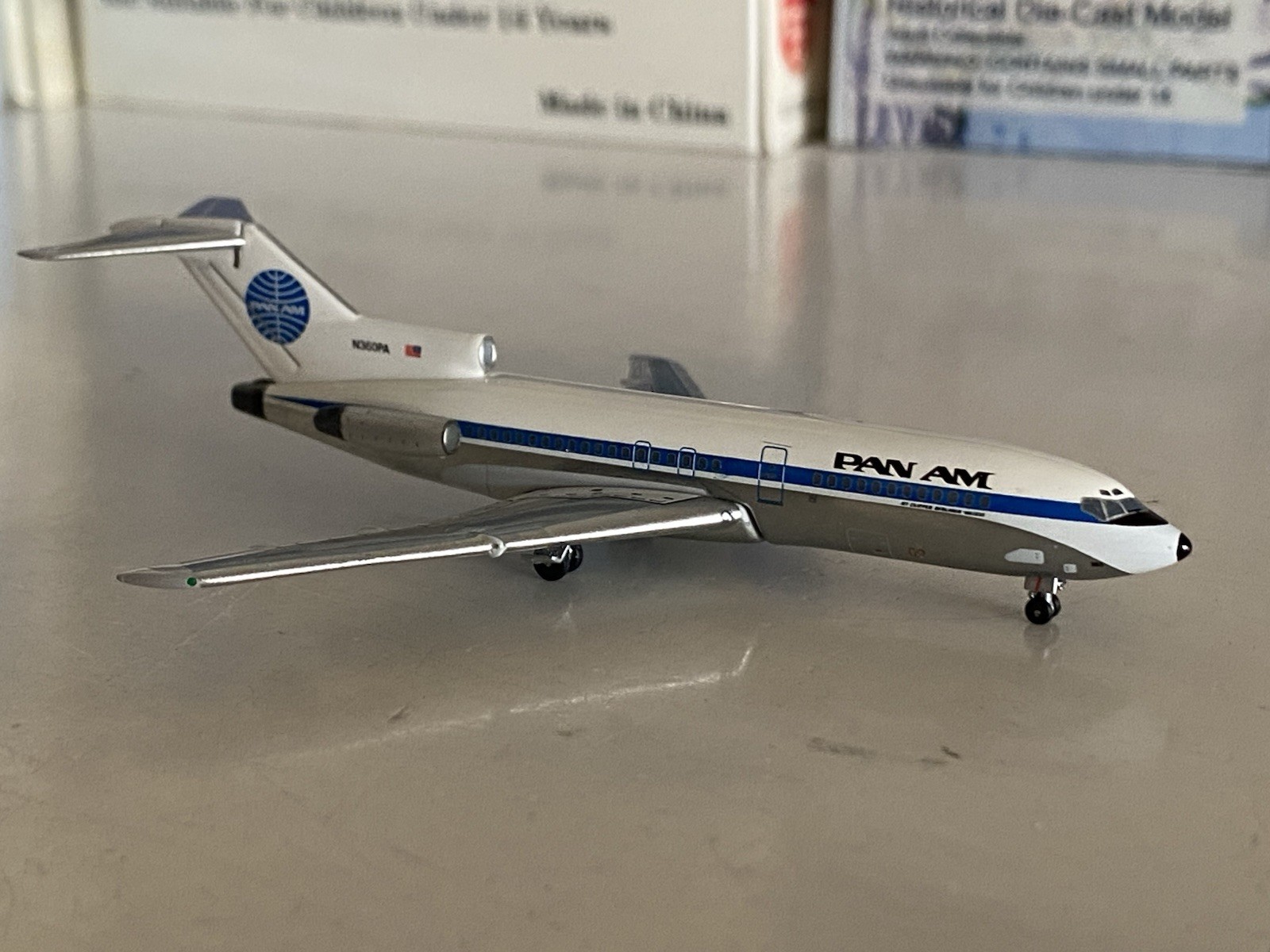 Aeroclassics Pan Am Pan American World Airways Boeing 727-100 1:400 N360PA