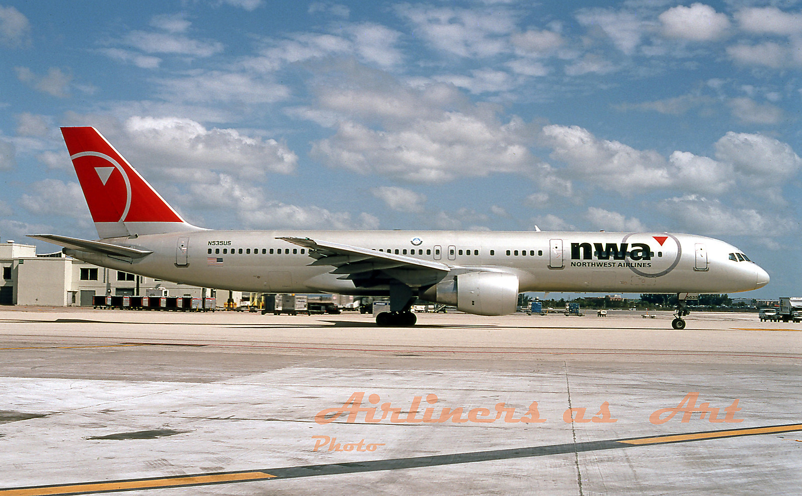 Northwest Airlines Boeing 757-251 N535US MIA March 2004  8\