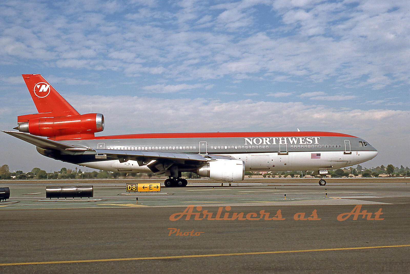 Northwest Airlines Douglas DC-10-40 N155US LAX December 1999 8\