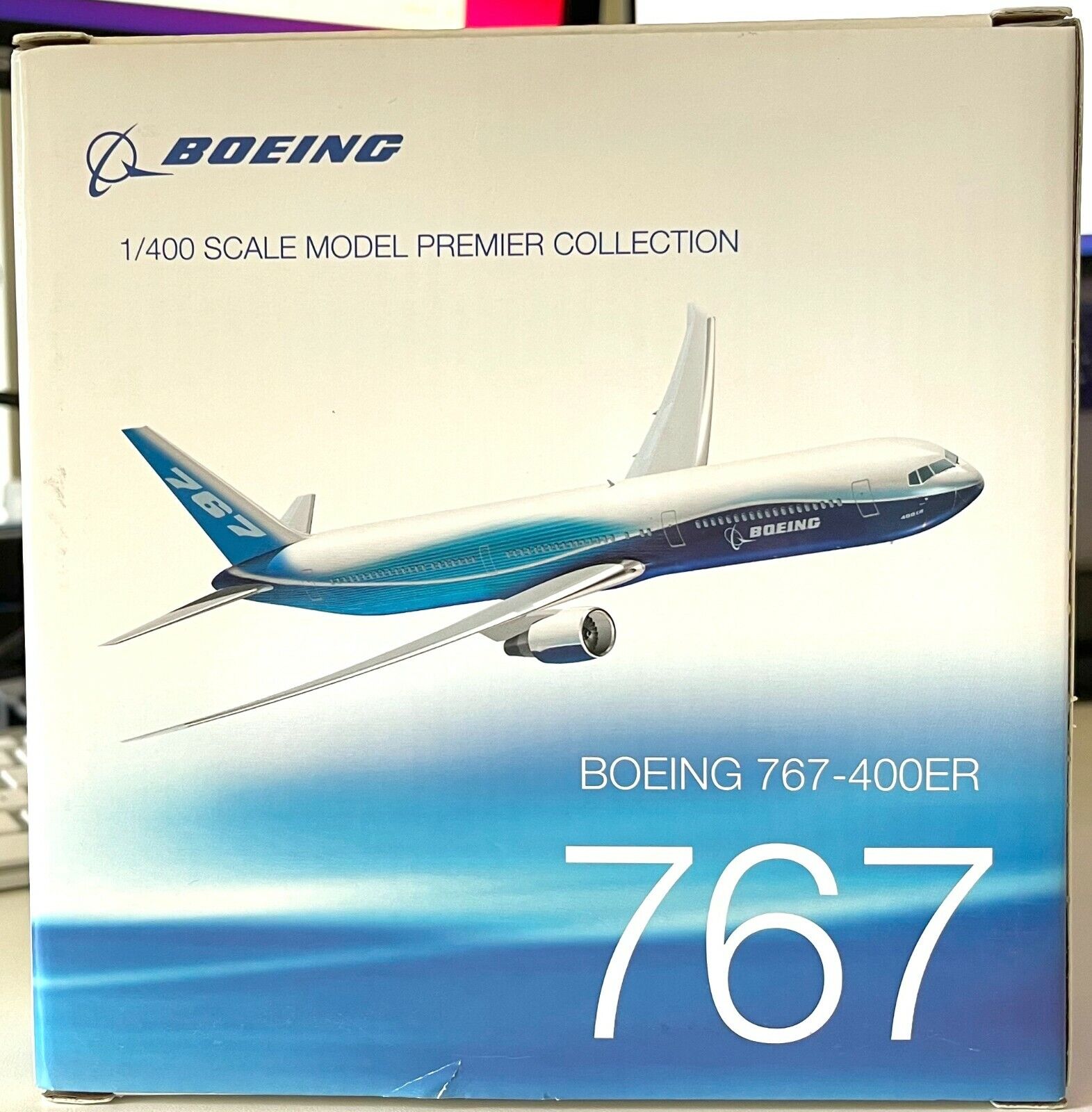 Boeing 767-400ER diecast 1/400. House colors by Boeing Hogan. Brand New