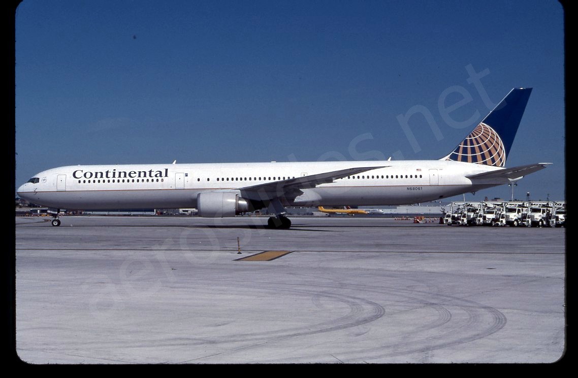 Continental Boeing 767-400ER N68061 Sep 05 Kodachrome Slide/Dia B27