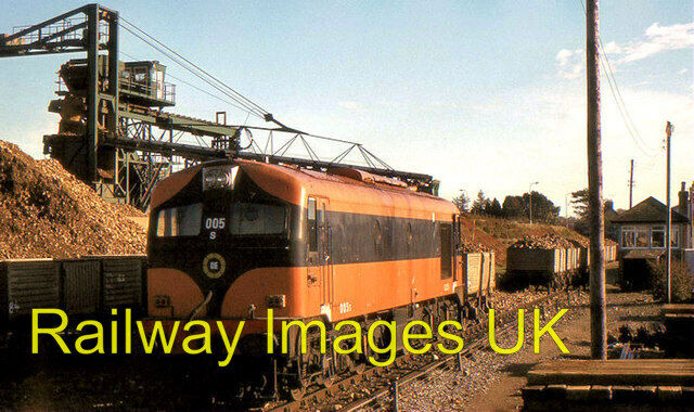 Railway Photo -Beet train Wellingtonbridge  c1984