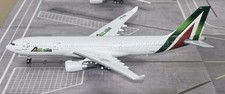 Aeroclassics  Alitalia Airbus A330-200  1:400 picture