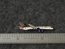 DELTA AIRLINES  / DAL BOEING 757 PIN. picture