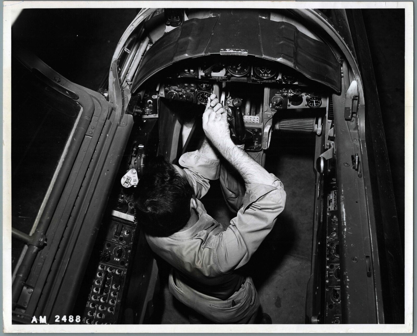 LOCKHEED XF-104 STARFIGHTER ORIGINAL MANUFACTURERS PHOTO FACTORY USAF COCKPIT