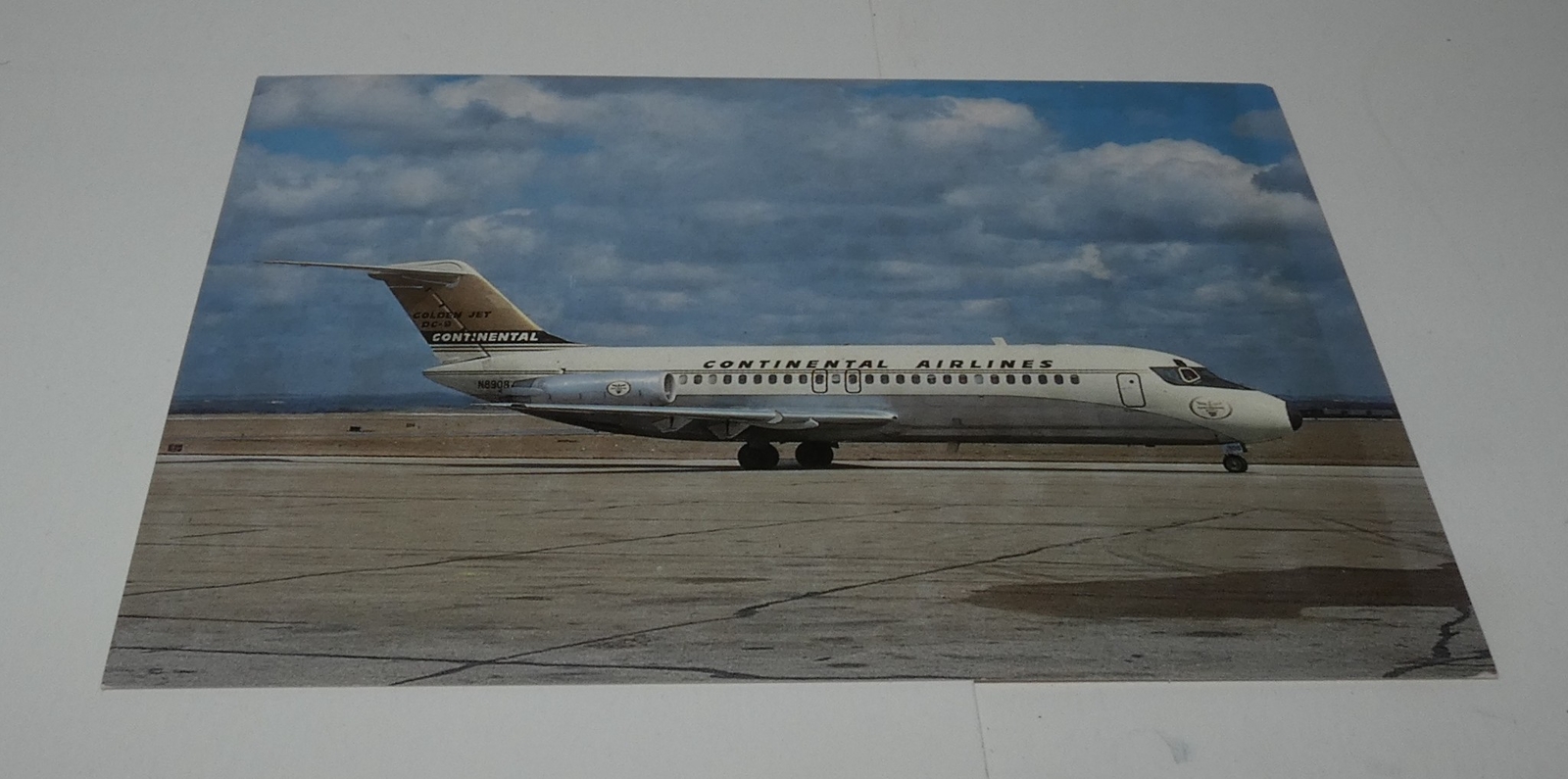 CONTINENTAL AIRLINES POST CARD MCDONNELL DOUGLAS DC 9-15F