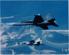 1997 McDonnell Douglas F/A-18D Hornet M45-01 Malaysia RMAF Photo 8x10 picture