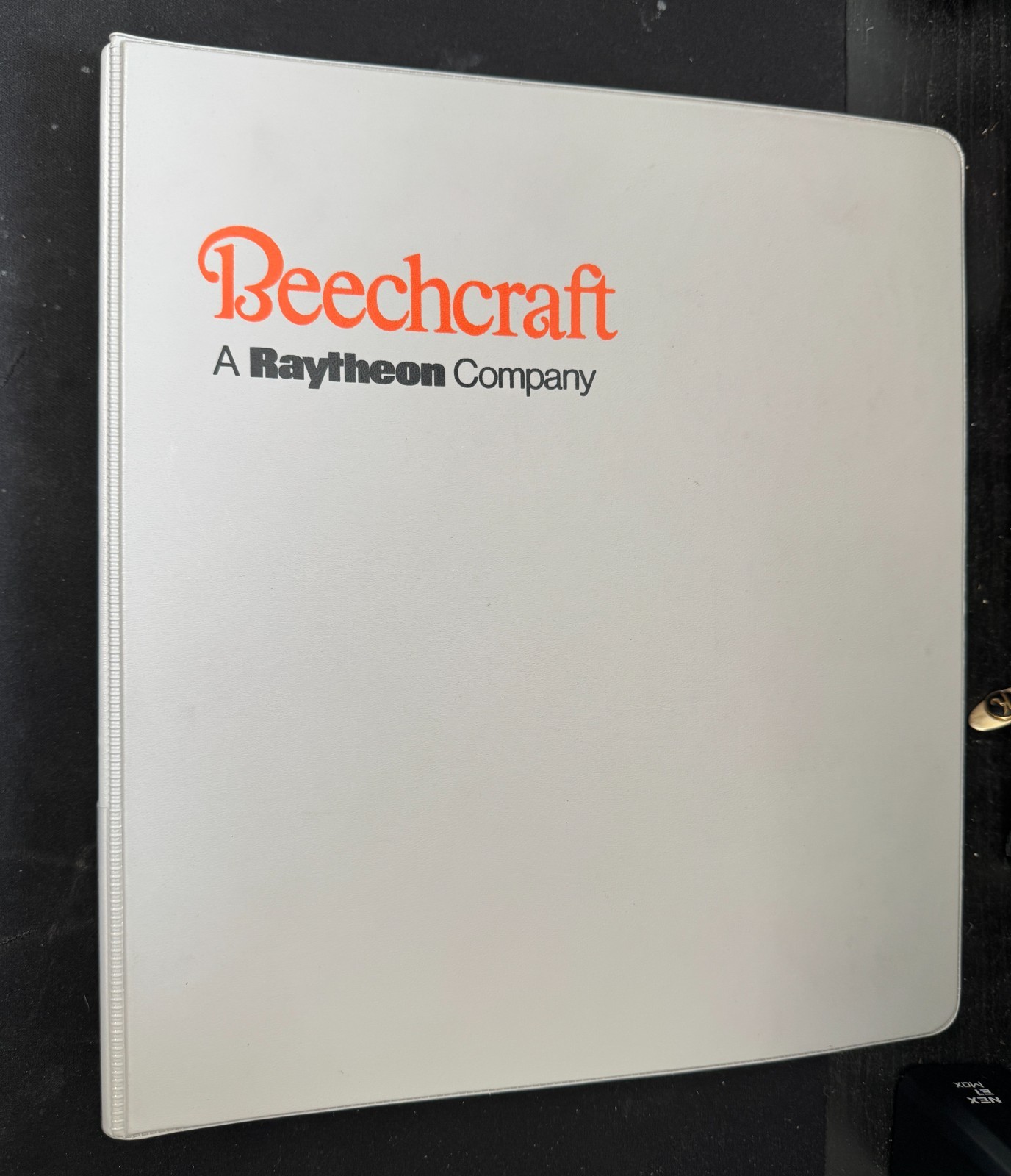 Beechcraft DUKE 60 & A60 Pilots Operating Manual 1972 Flight Manual Beechcraft DUKE 60 & A60 Pilots Operating Manual 1972 Flight Manual