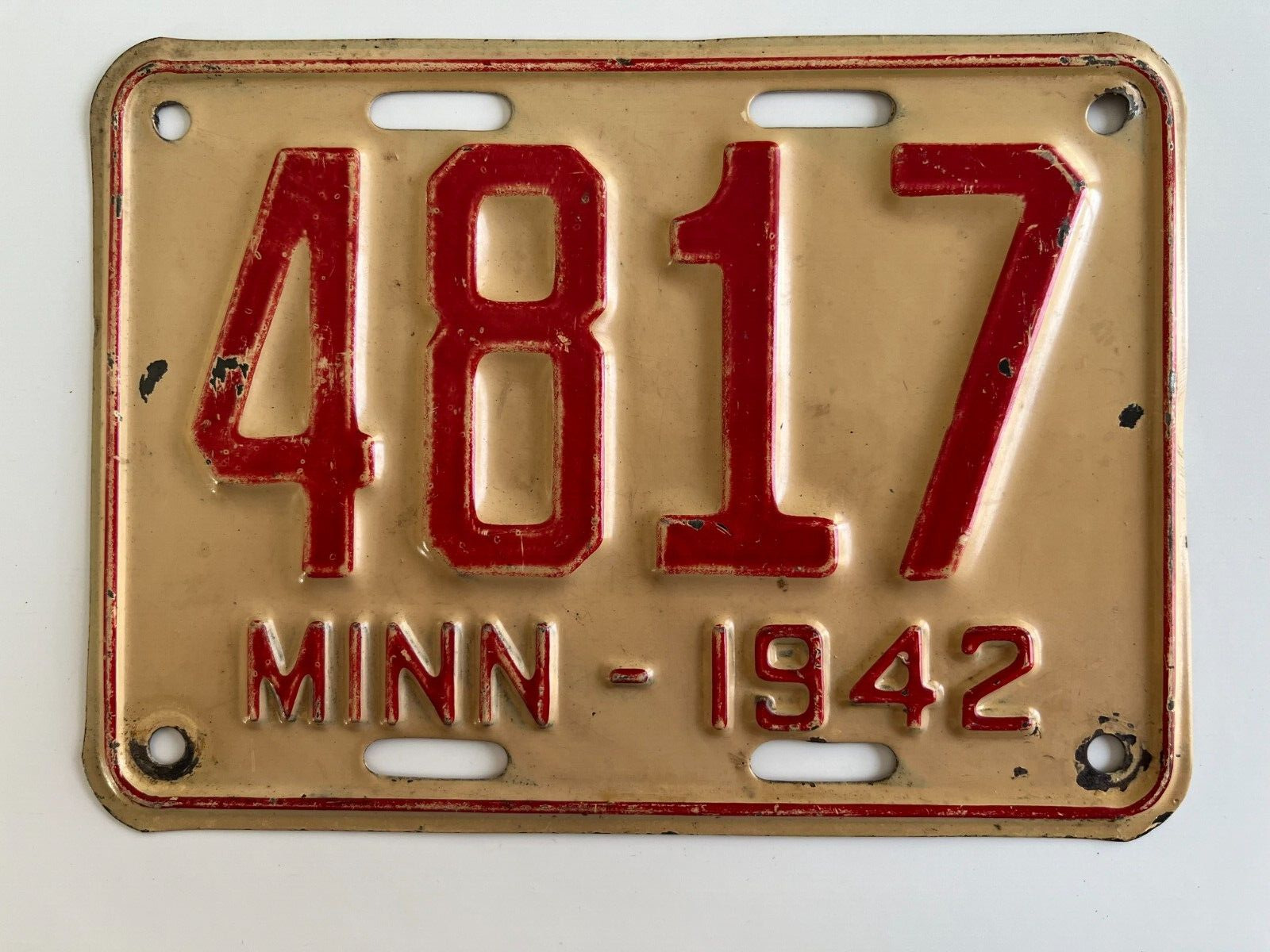 1942 Minnesota License Plate Low Number 4 Digit Shorty All Original