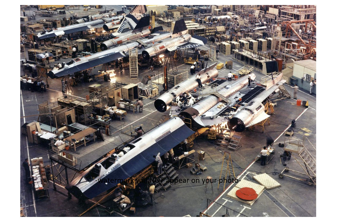 Secret SR-71 Blackbird Factory Floor PHOTO Lockheed Skunk Works CIA Project 1965