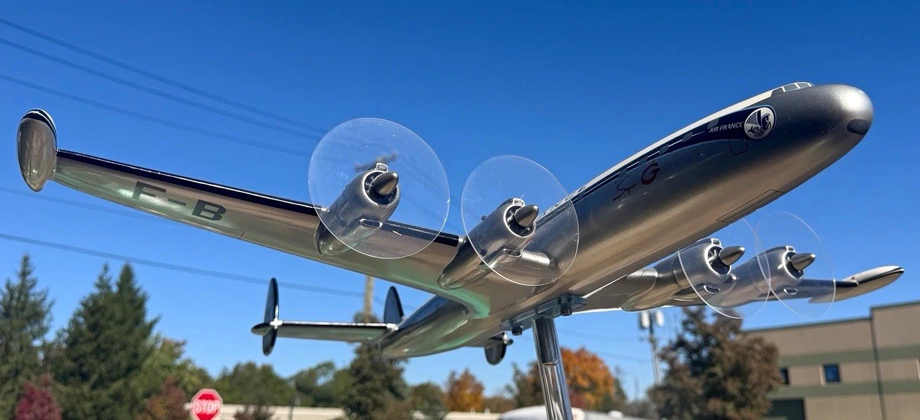 ORIGINAL AIR FRANCE LOCKHEED FACTORY MODEL CONSTELLATION SUPER G FBHBF AIRPLANE ORIGINAL AIR FRANCE LOCKHEED FACTORY MODEL CONSTELLATION SUPER G FBHBF AIRPLANE