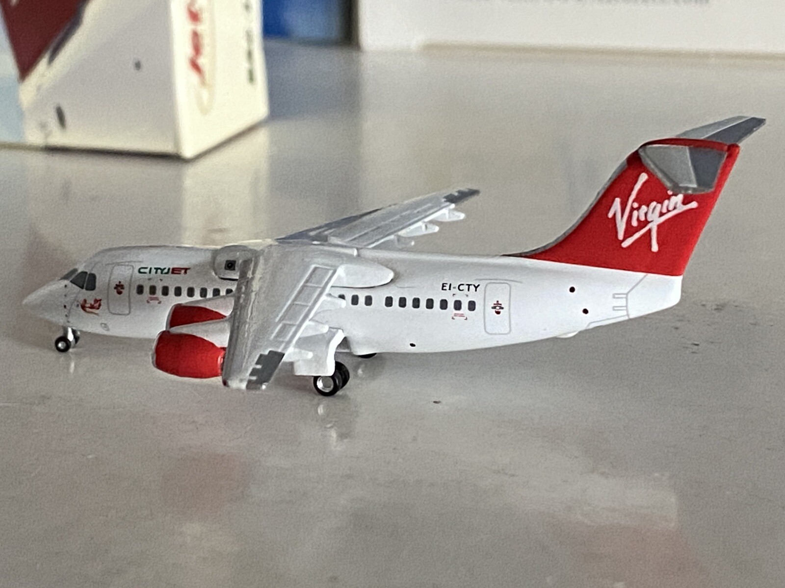 Jet-X Virgin Atlantic British Aerospace BAe-146-200 1:400 EI-CTY JX329 CityJet