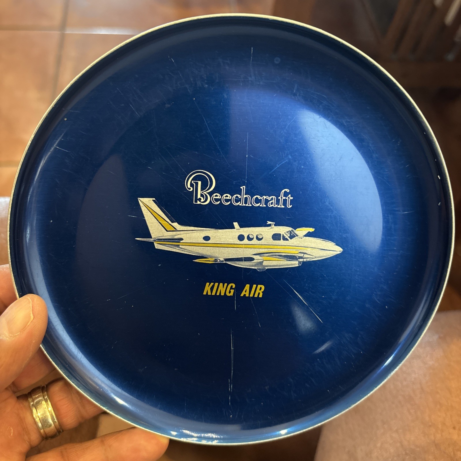 Vintage Nelson Giftwares Beechcraft King Air Metallic Blue Souvenir Plate Vintage Nelson Giftwares Beechcraft King Air Metallic Blue Souvenir Plate