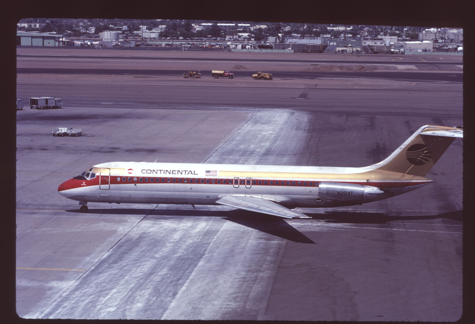 Orig 35mm airline slide Continental Airlines DC-9-30 hybrid tI c/s N3514T Buy 4+ Orig 35mm airline slide Continental Airlines DC-9-30 hybrid tI c/s N3514T Buy 4+