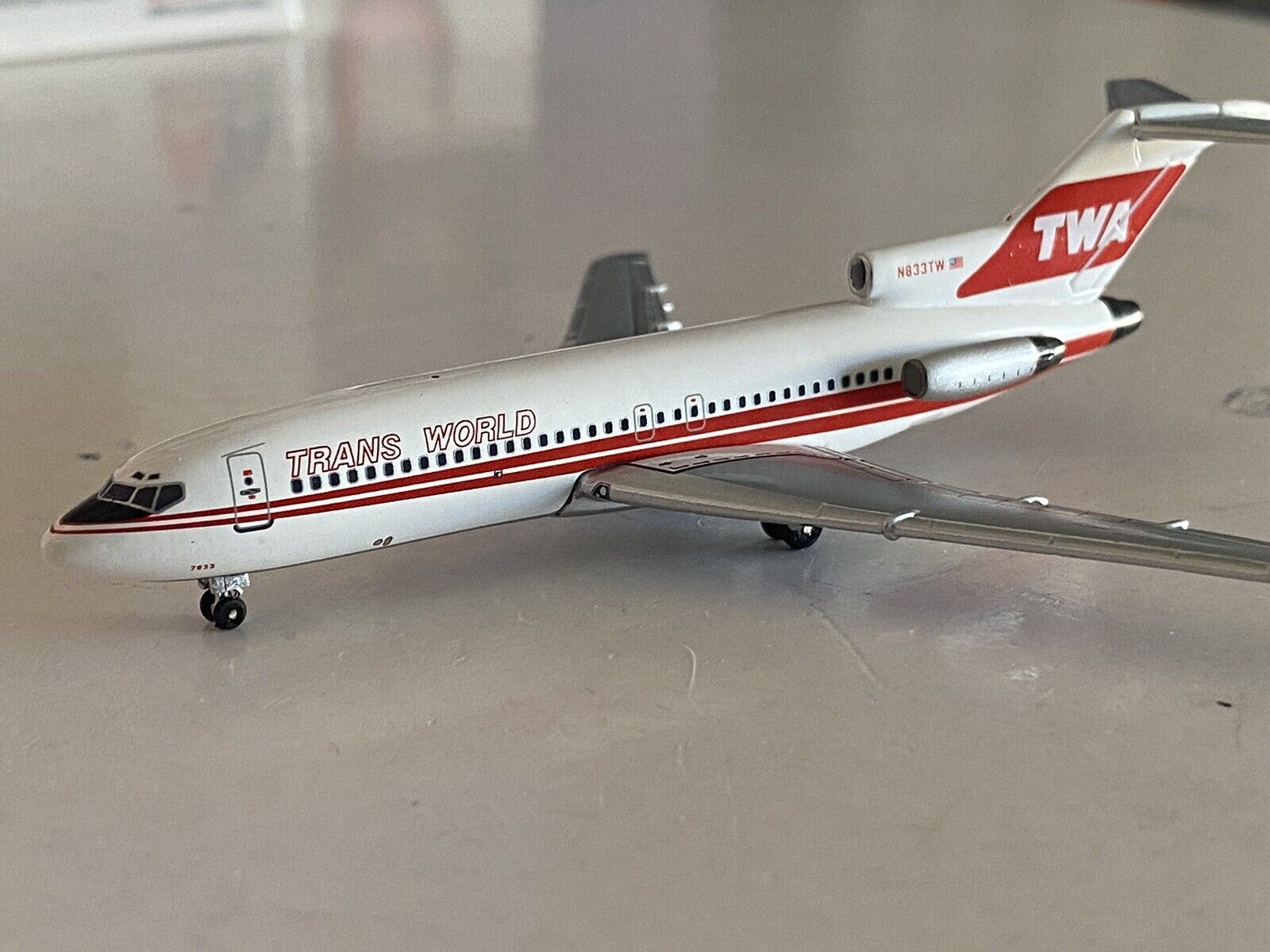 Aeroclassics TWA Trans World Airlines Boeing 727-100 1:400 N833TW ACN833TW