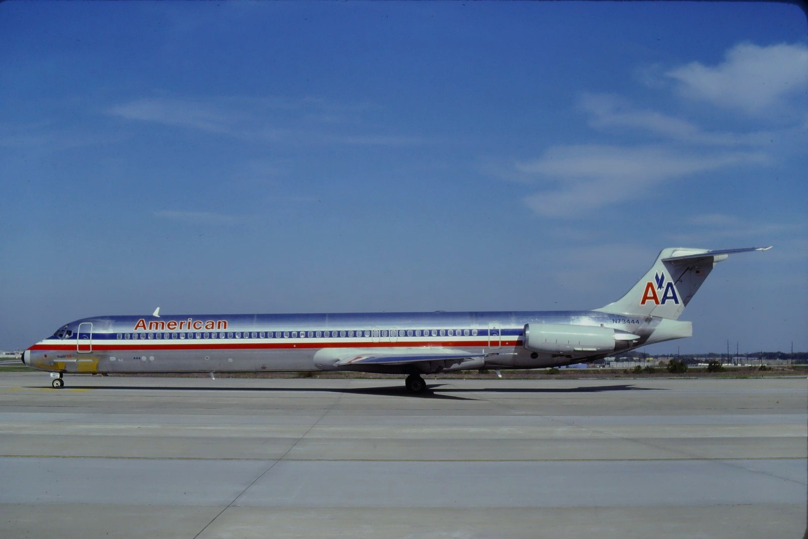RH493_N73444_AMERICAN AIRLINES_MD-82 - ORIGINAL KODAK SLIDE RH493_N73444_AMERICAN AIRLINES_MD-82 - ORIGINAL KODAK SLIDE