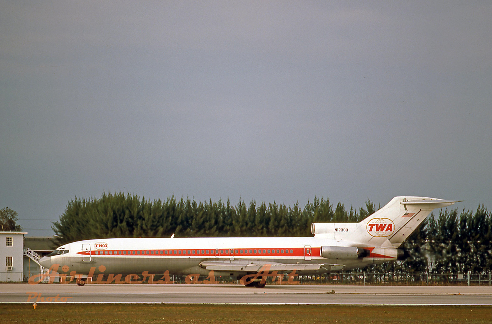 TWA Boeing 727-231 N12303 at MIA in January 1976 8\