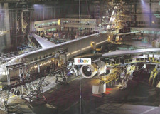 AIR FRANCE BOEING 777-200 2 PG AIRLINER WORLD MAGAZINE 2003 PICTURE PARIS HANGAR picture
