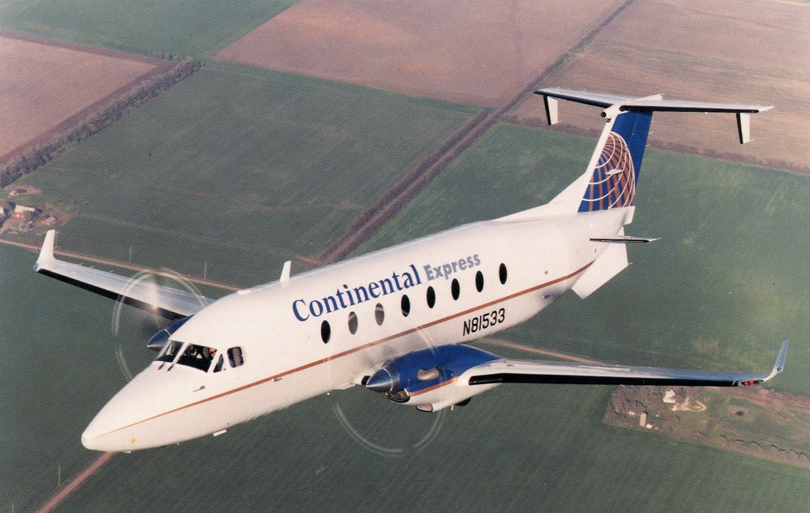 CONTINENTAL  EXPRESS    BEACH 1900D  AIRLINES    AIRPORT /  AIRCRAFT   080