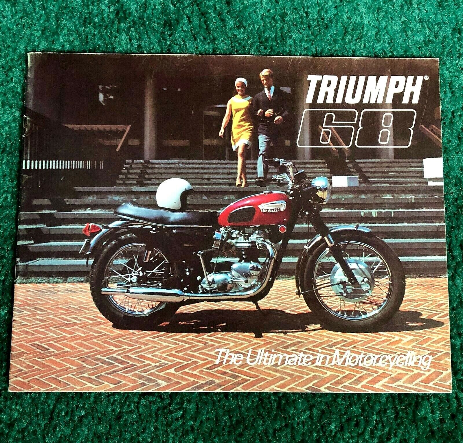 1968 TRIUMPH MOTORCYCLE BROCHURE BONNEVILLE TROPHY-650 250 500 DAYTONA T100C
