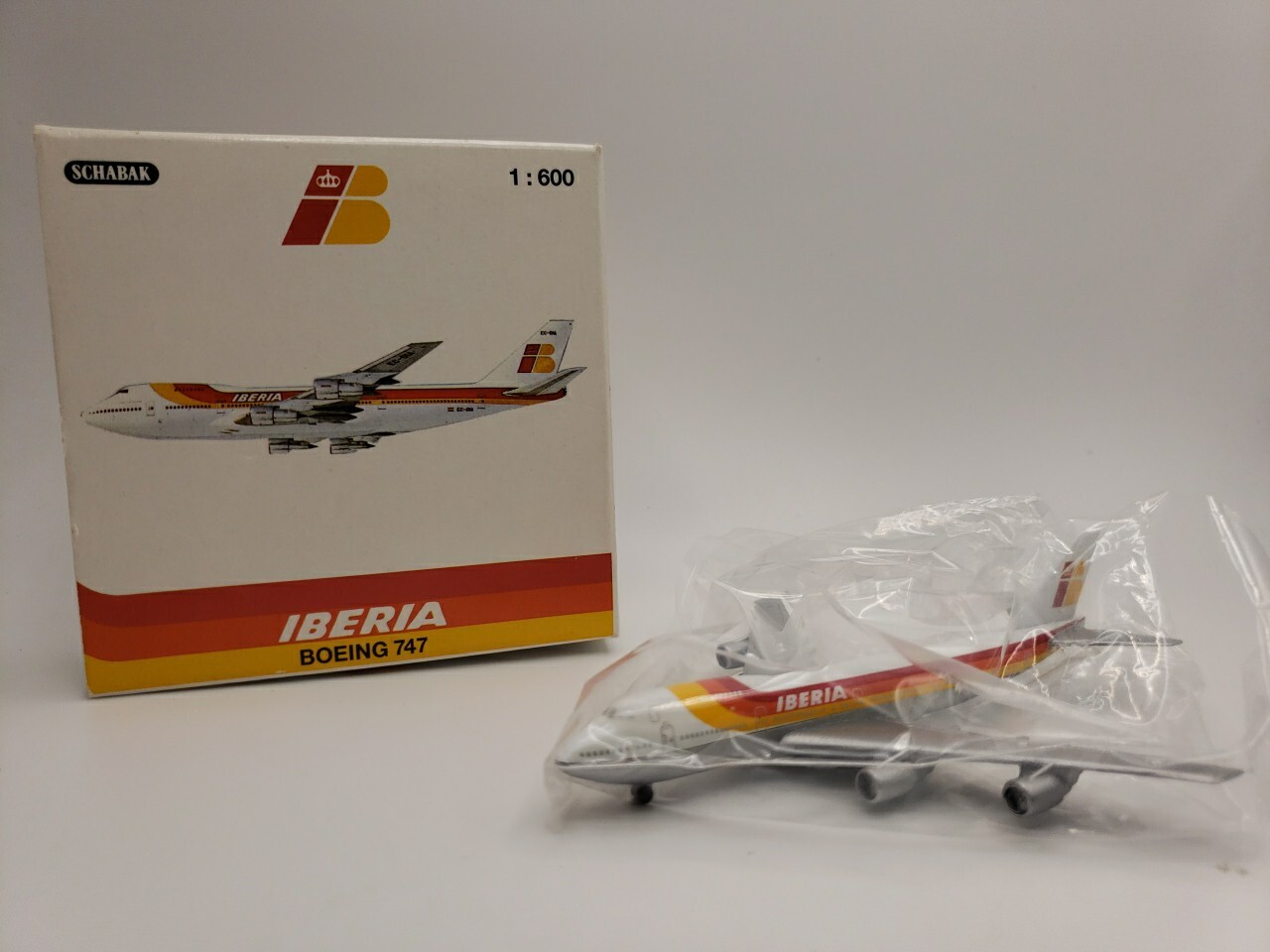 Schabak 1:600 Iberia Airways Boeing 747-200 Jet Airliner Scale Model New Germany Schabak 1:600 Iberia Airways Boeing 747-200 Jet Airliner Scale Model New Germany