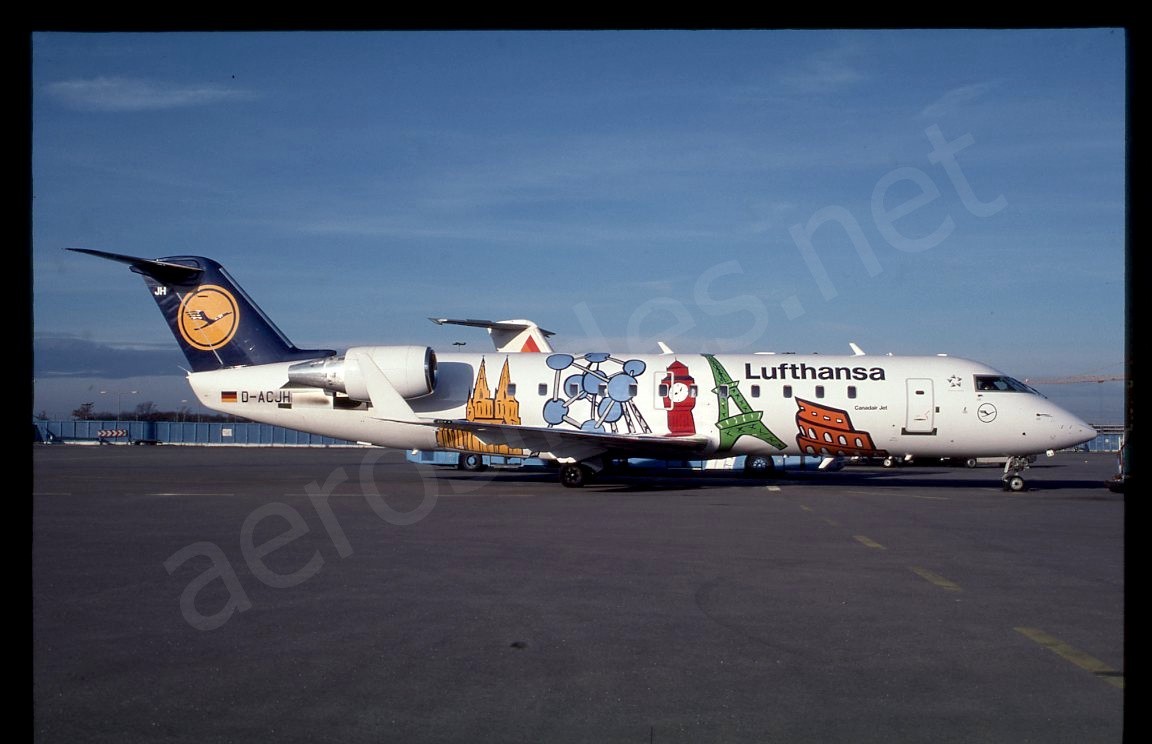 Lufthansa Canadair CRJ-100 D-ACJH No Date remount Kodachrome Slide/Dia C15