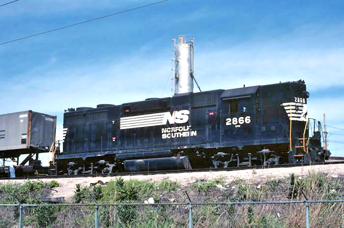 NS 2866 @ NORTH KANSAS CITY, MO_MAY 21, 1985  ORIGINAL TRAIN SLIDE
