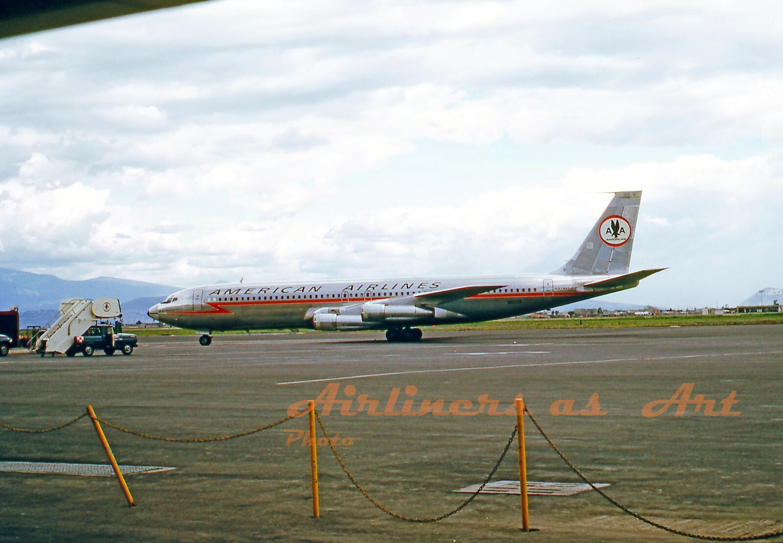 American Airlines Boeing 707-323B N8432 at MEX in 1969 8\
