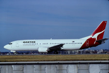 RI923_VH-TJE_QANTAS_B737-476_1997_SYD - ORIGINAL KODAK SLIDE picture
