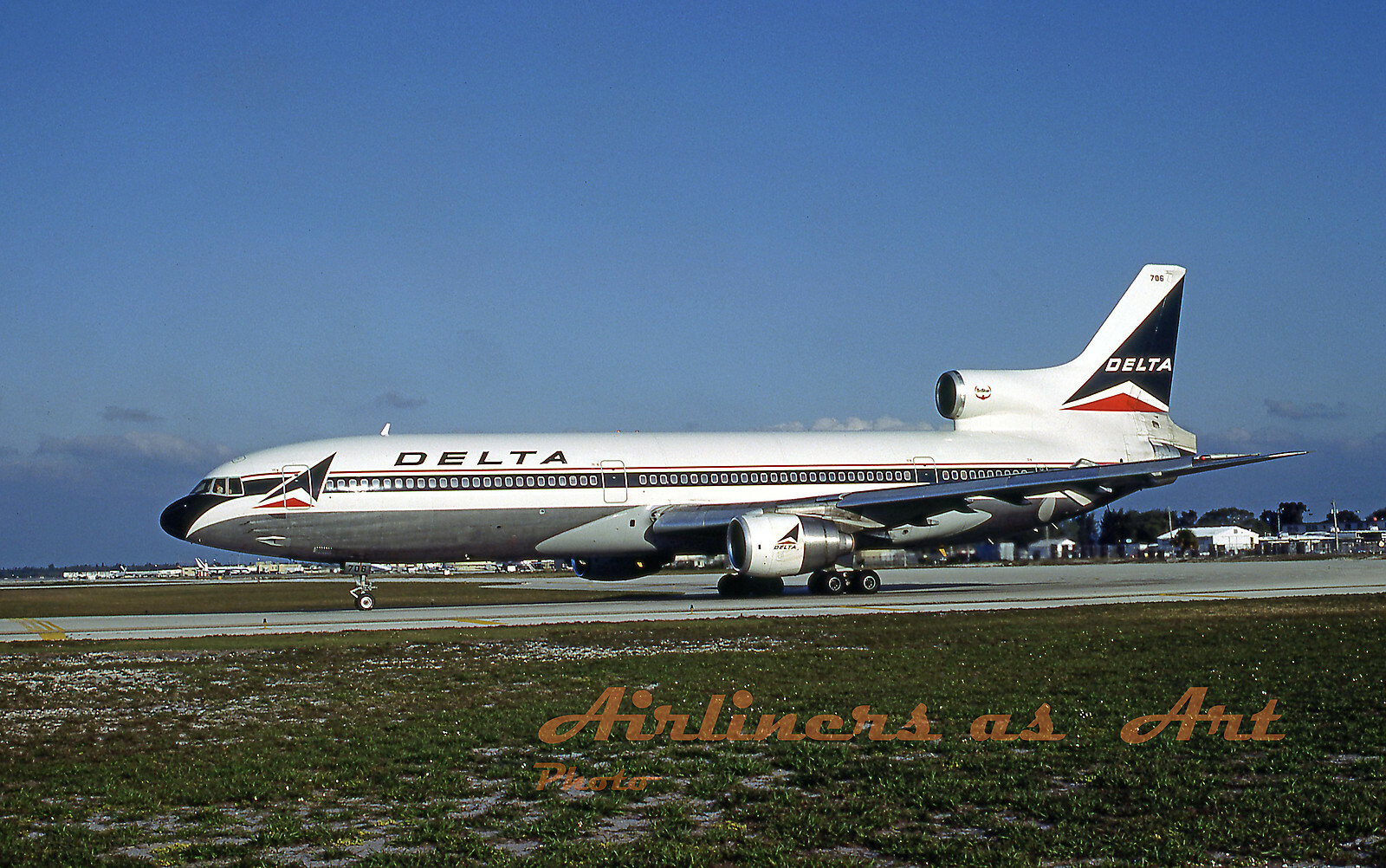 Delta Airlines Lockheed L-1011 N706DA at FLL in April 1983  8\