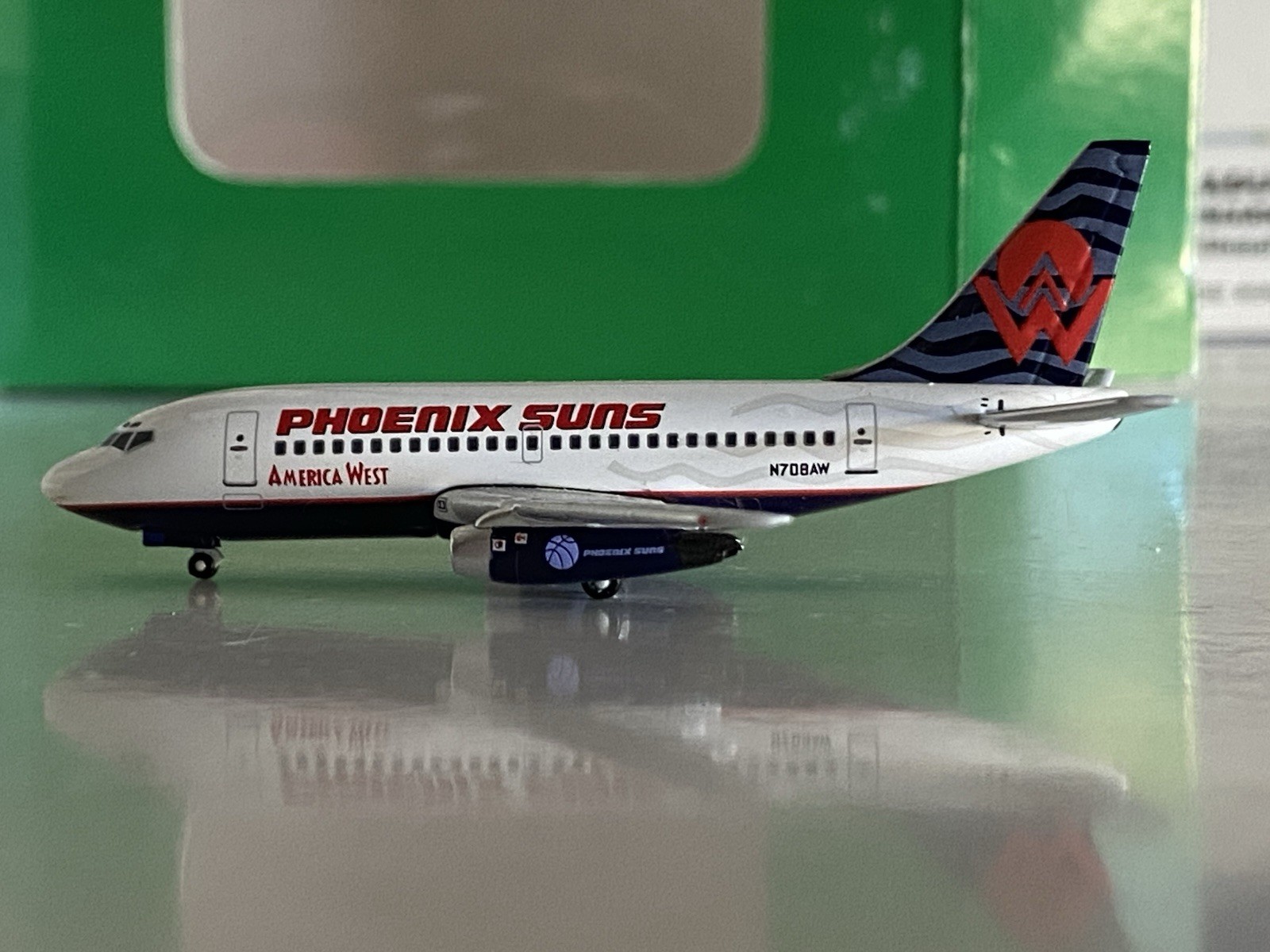 Aeroclassics America West Airlines Boeing 737-100 1:400 N708AW Phoenix Suns