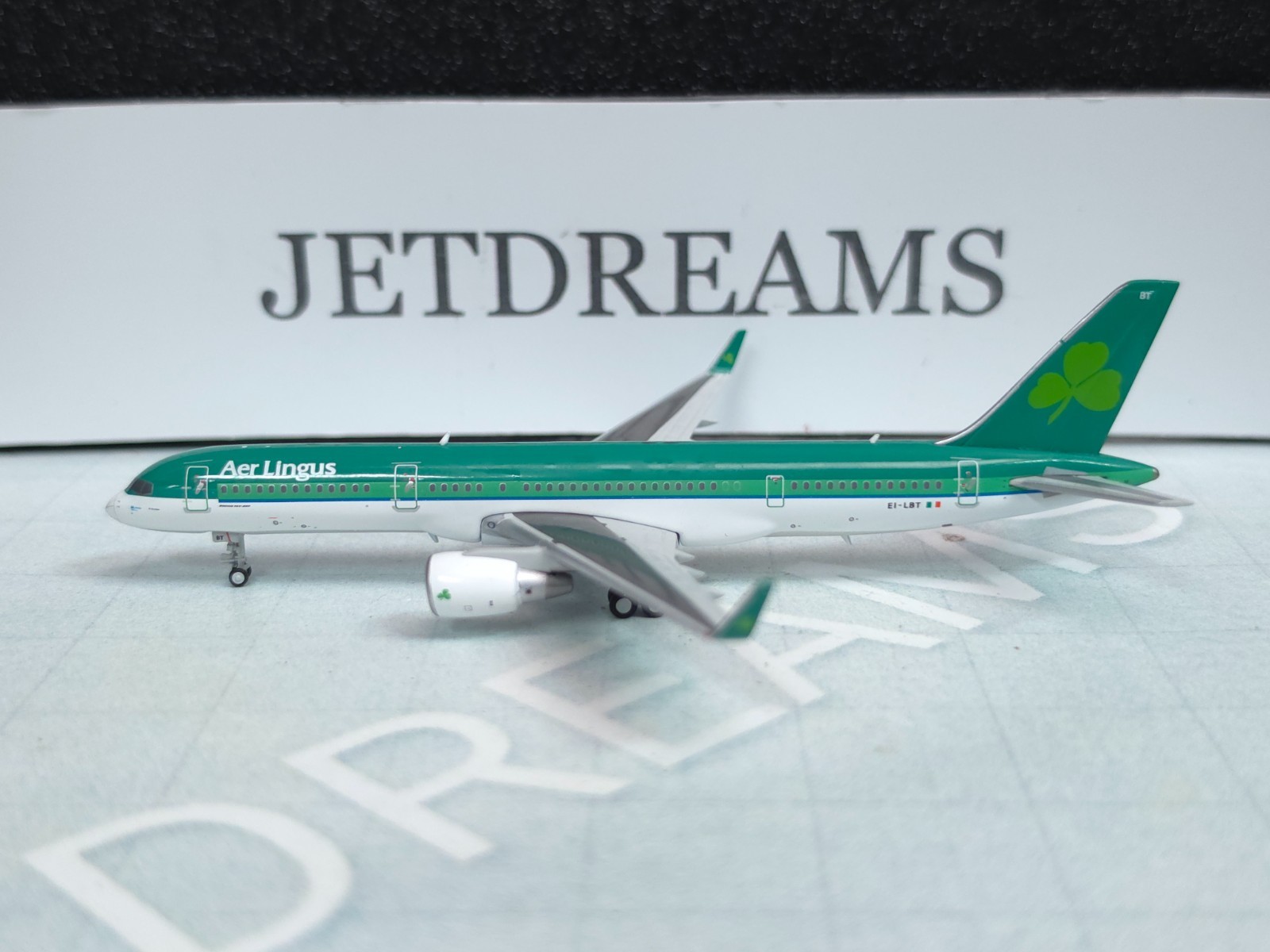 1/400 AER LINGUS BOEING 757-200 2000\'S COLORS \