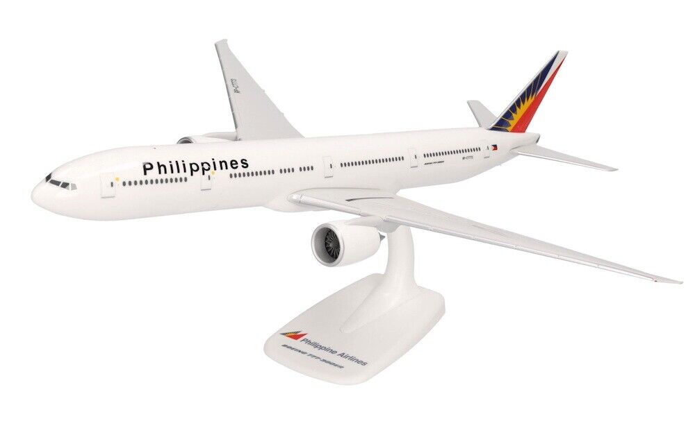 Herpa 613873 Philippine Airlines Boeing 777-300ER Desk 1/200 Model AV Airplane