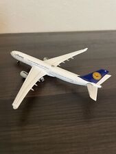 1:400 Skywings Lufthansa Airbus A330-300 picture