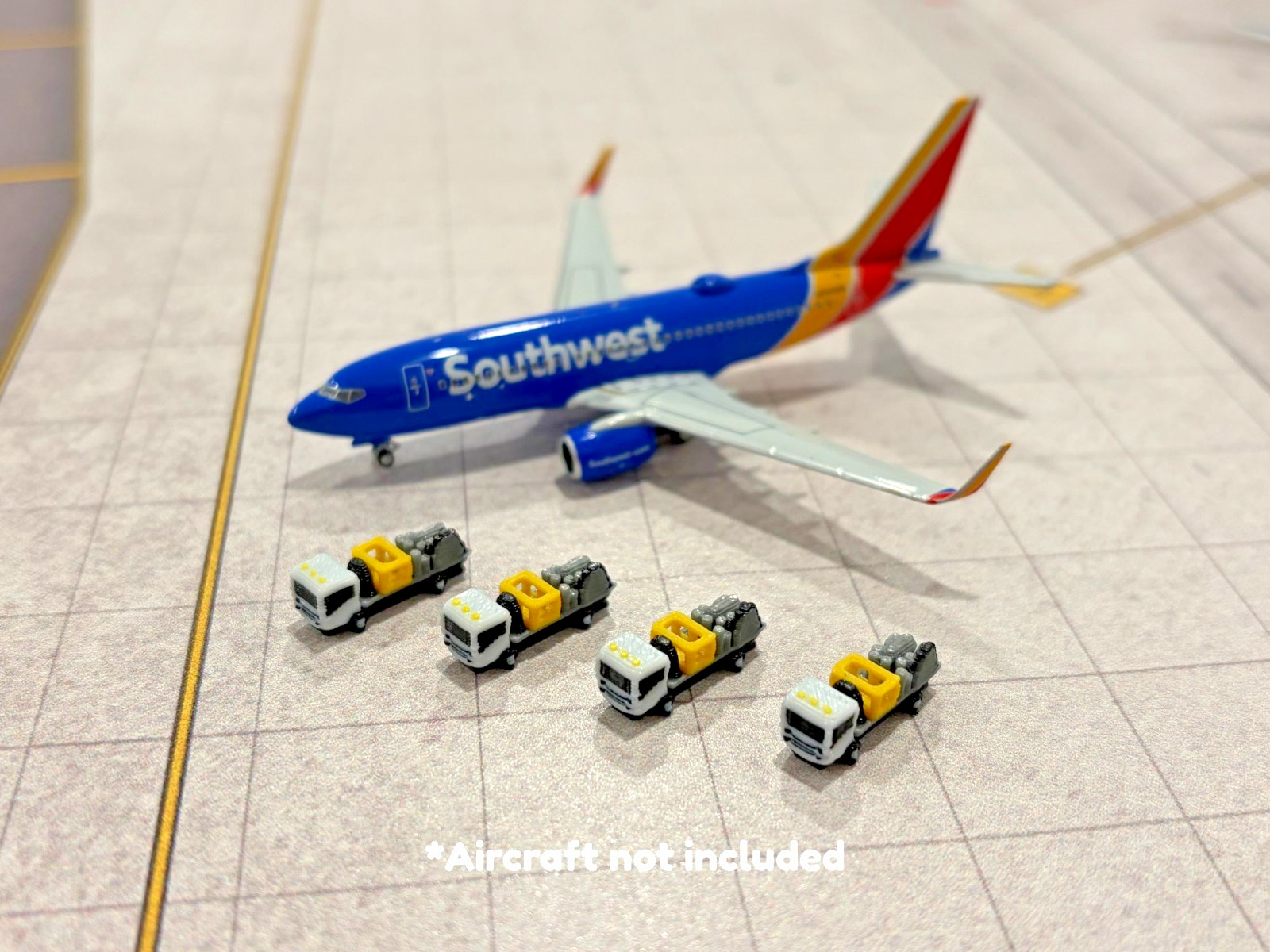 1:400 Model Airport Accessories - 4 Piece Airport Fuel Hydrant Vehicles