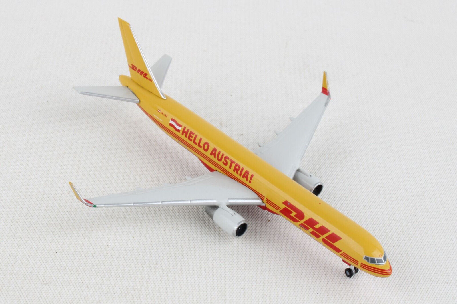 Herpa DHL Airlines Boeing 757-200 Airplane Model HE536516 1:500 Hello Austria