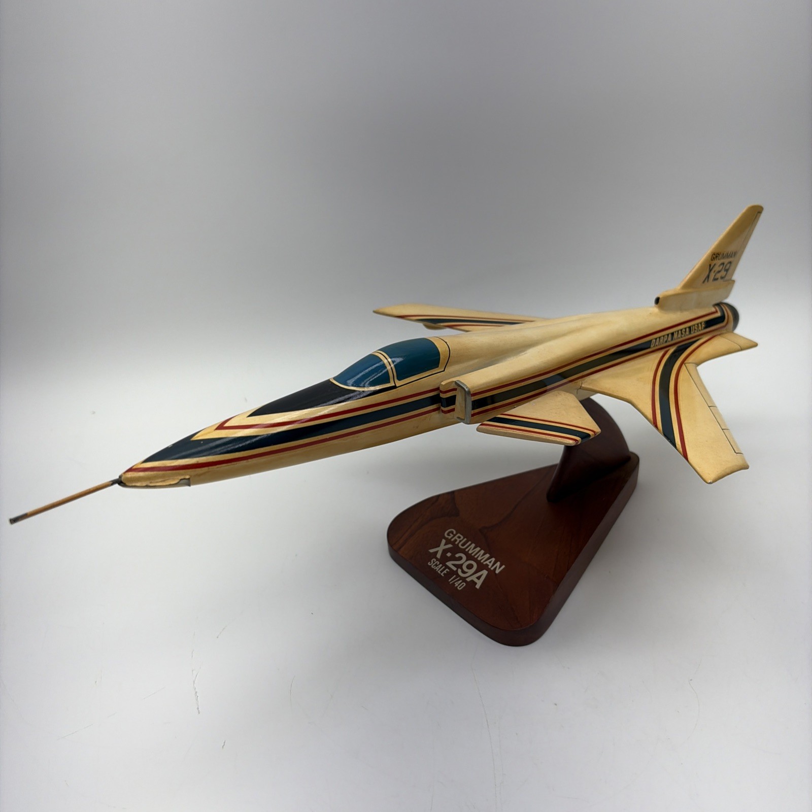 Grumman X-29A 1/40 Scale USAF NASA DARPA Aircraft Desktop Model with Stand
