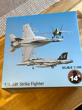 F/A-18F Super Hornet 1:100 VFA-103 Jolly Rogers AG-200 1943 Diecast Model picture