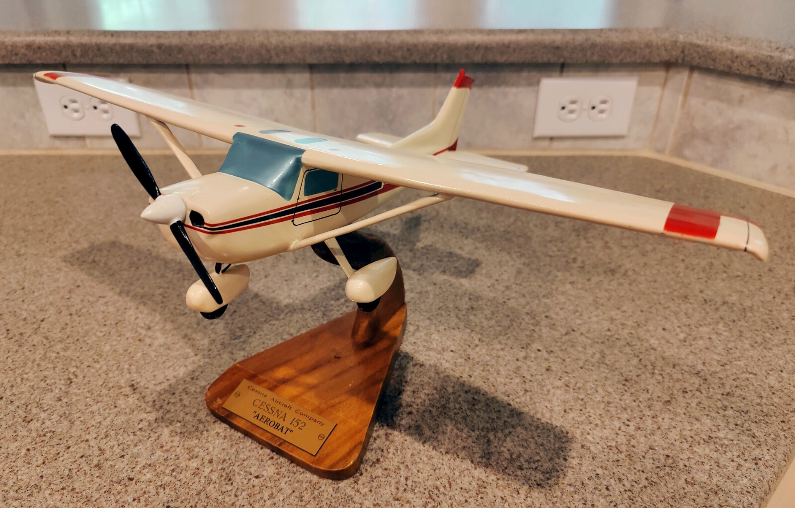 Vintage Large Hand Crafted Cessna Aerobat 152 Trainer Airplane Desk Top Model Vintage Large Hand Crafted Cessna Aerobat 152 Trainer Airplane Desk Top Model