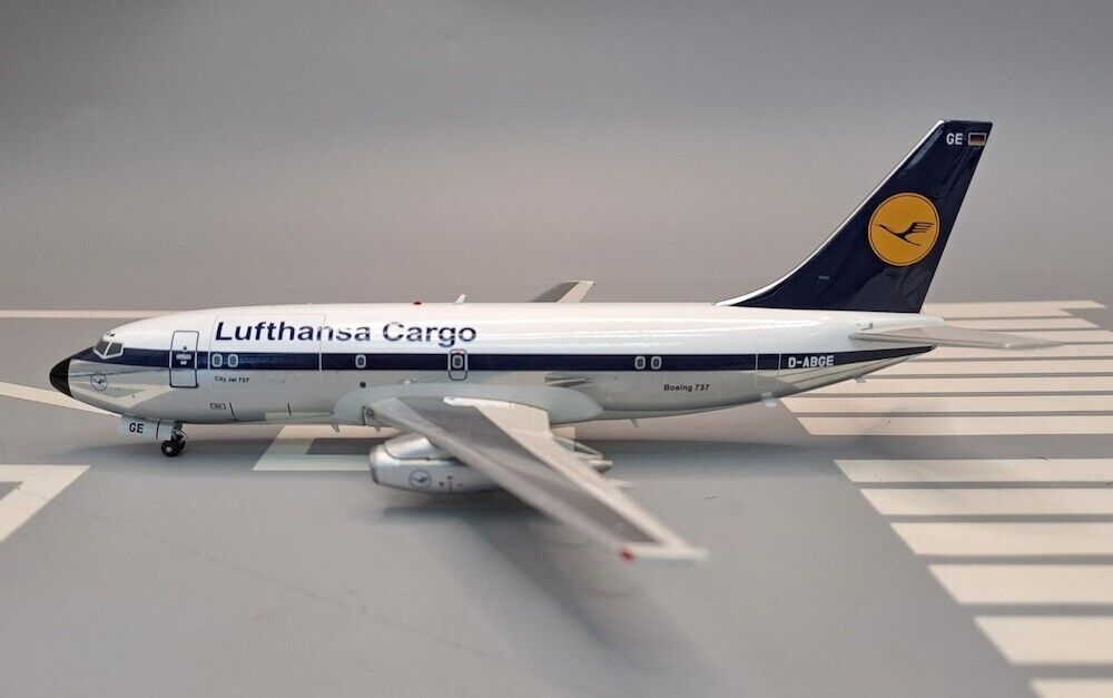 1:200 JFOX200 Lufthansa Cargo Boeing 737-200 D-ABGE w/stand