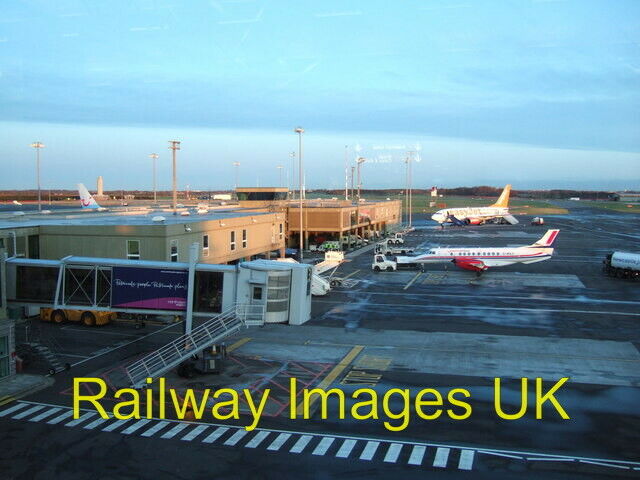 Photo - Newcastle International Airport  c2006
