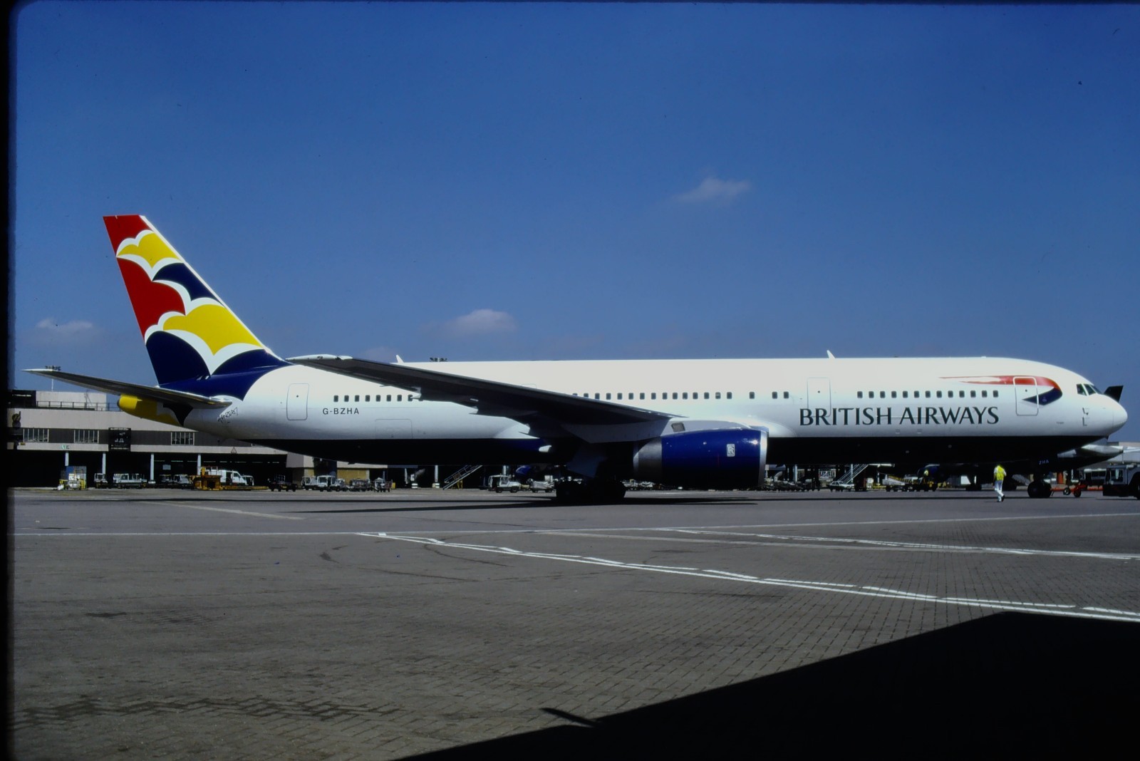 RA742_G-BZHA_BRITISH AIRWAYS_B767-336 - ORIGINAL KODAK SLIDE RA742_G-BZHA_BRITISH AIRWAYS_B767-336 - ORIGINAL KODAK SLIDE