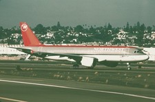 Original 35mm Aircraft Slide Northwest Airbus A320-211 N306US CN 60 plane picture