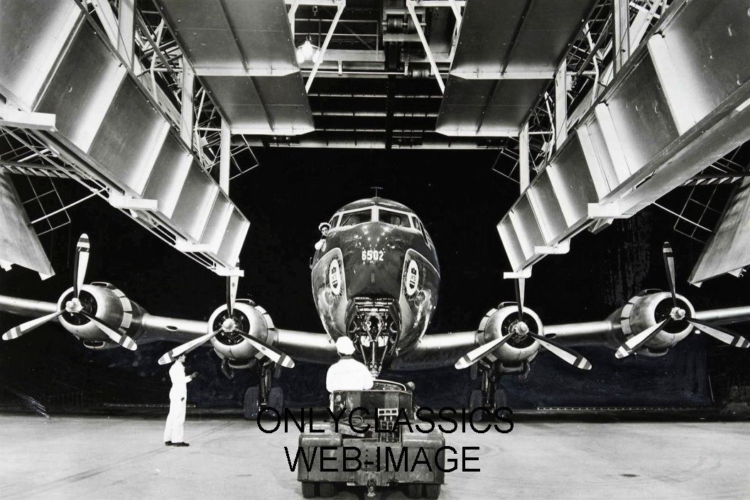 1948 UNITED AIRLINES DOUGLAS DC-6 AVIATION SERVICE HANGER 8X12 PHOTO AIRPLANE