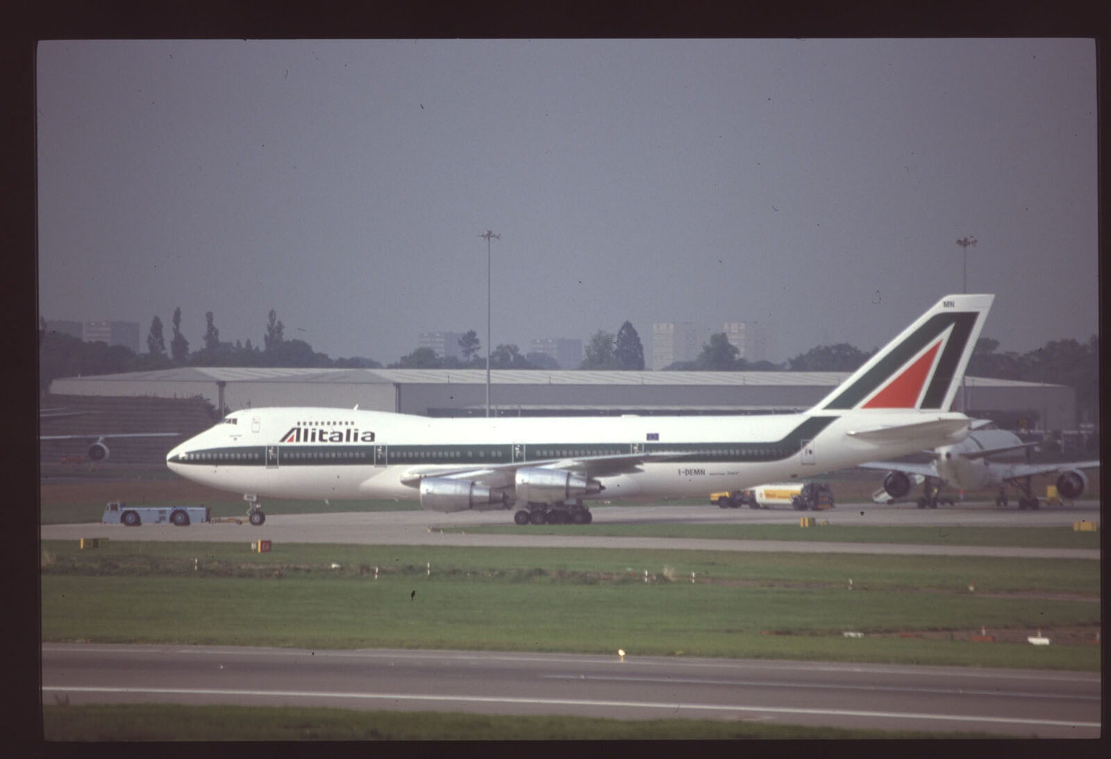 Orig 35mm airline slide Alitalia 747-200 I-DEMN [3122]