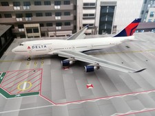 Delta Airlines Boeing B747-400 N665US